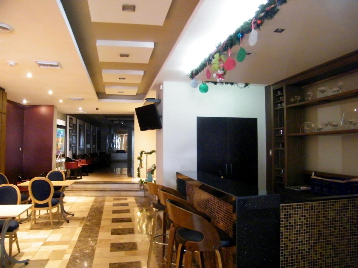 Hotel Ramada กวายากิล ภายนอก รูปภาพ