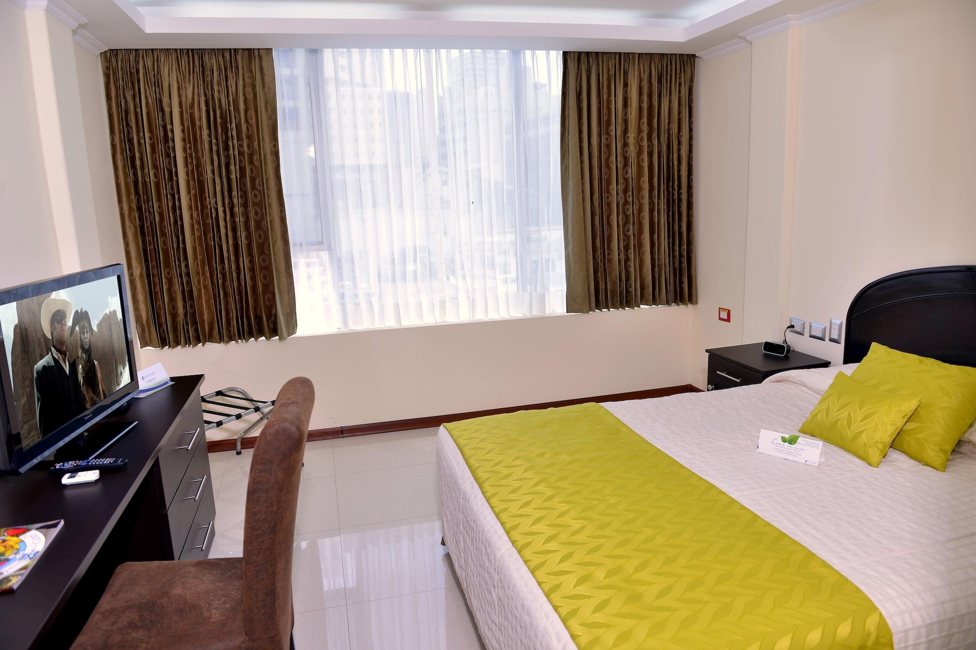 Hotel Ramada กวายากิล ภายนอก รูปภาพ