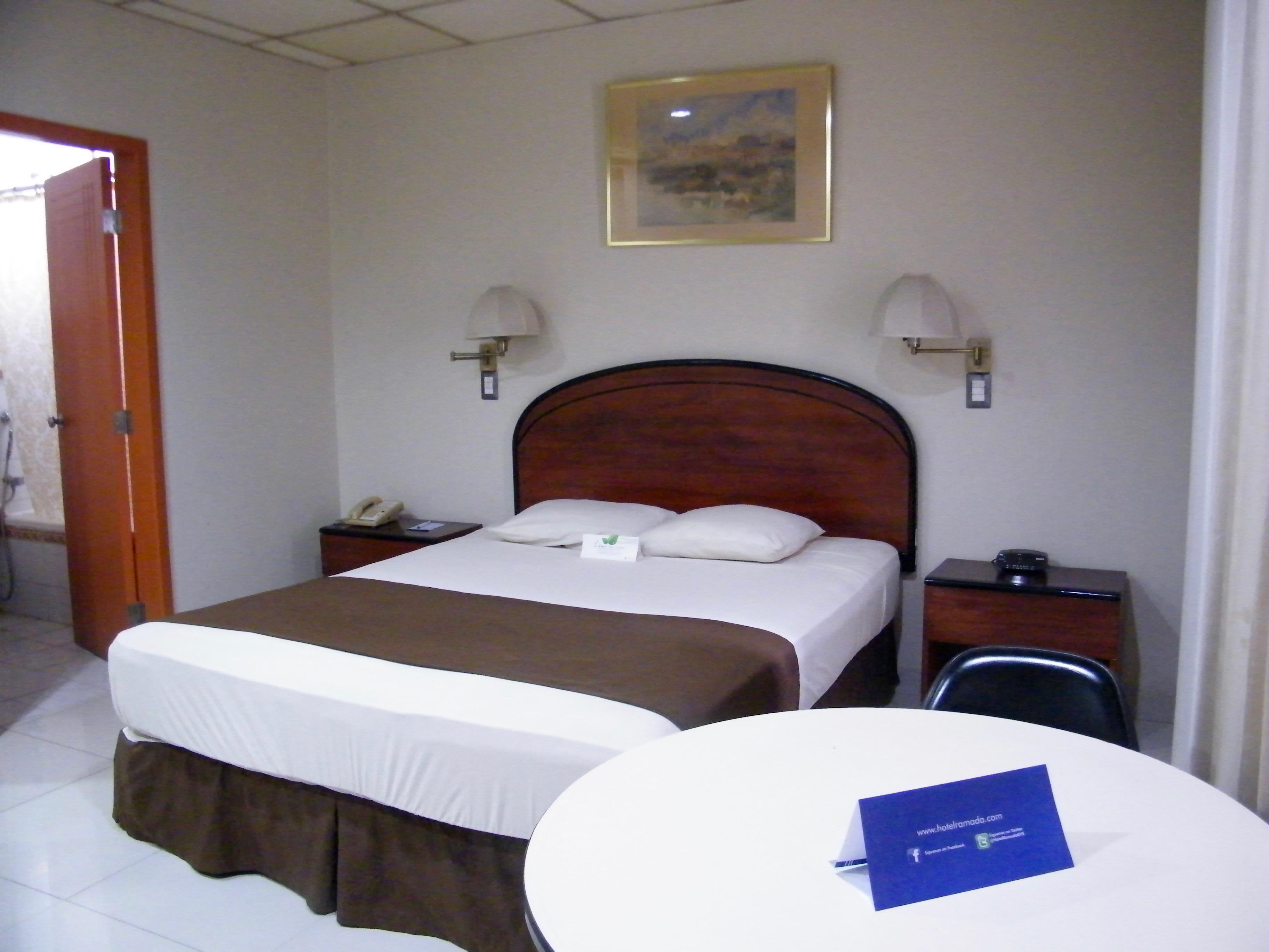 Hotel Ramada กวายากิล ภายนอก รูปภาพ