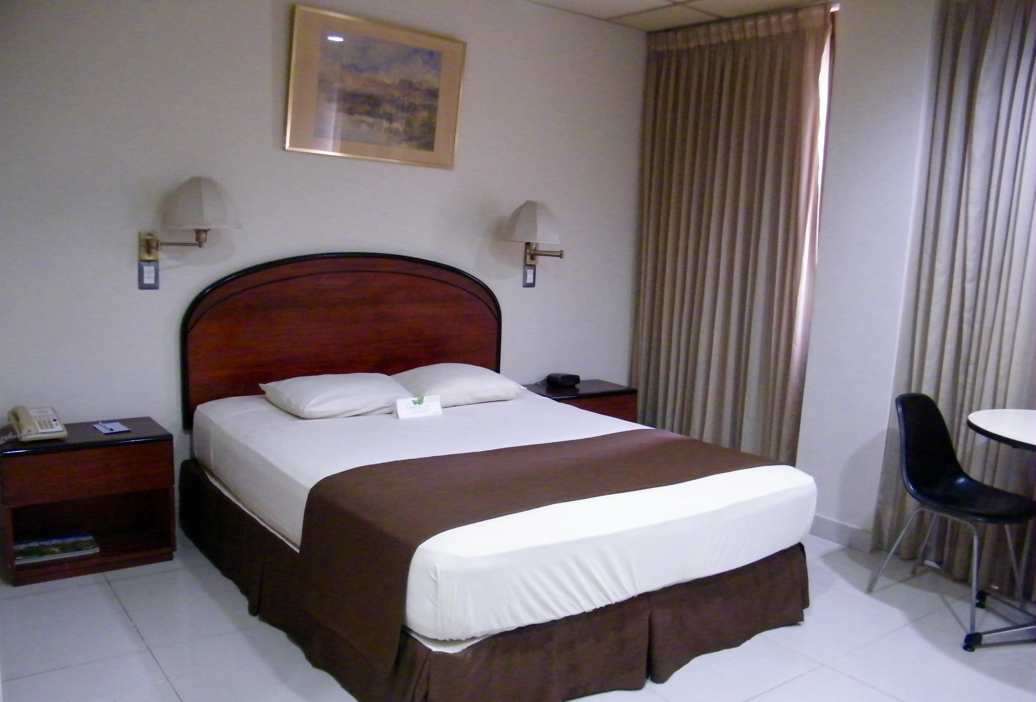 Hotel Ramada กวายากิล ภายนอก รูปภาพ